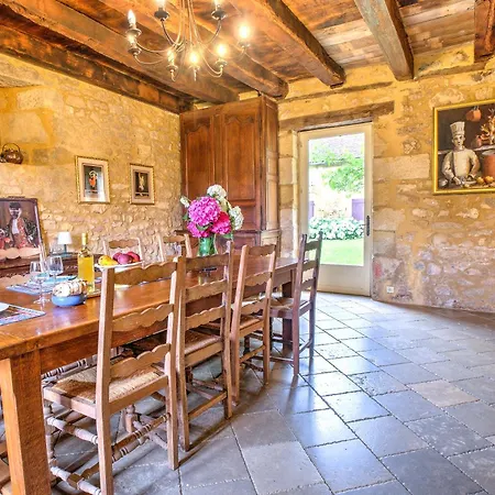 La Bourgeoisie Villa