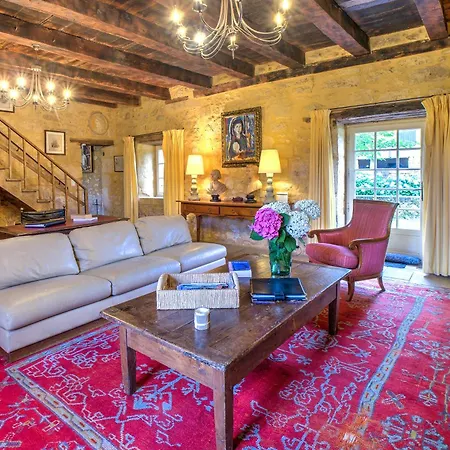 La Bourgeoisie Villa